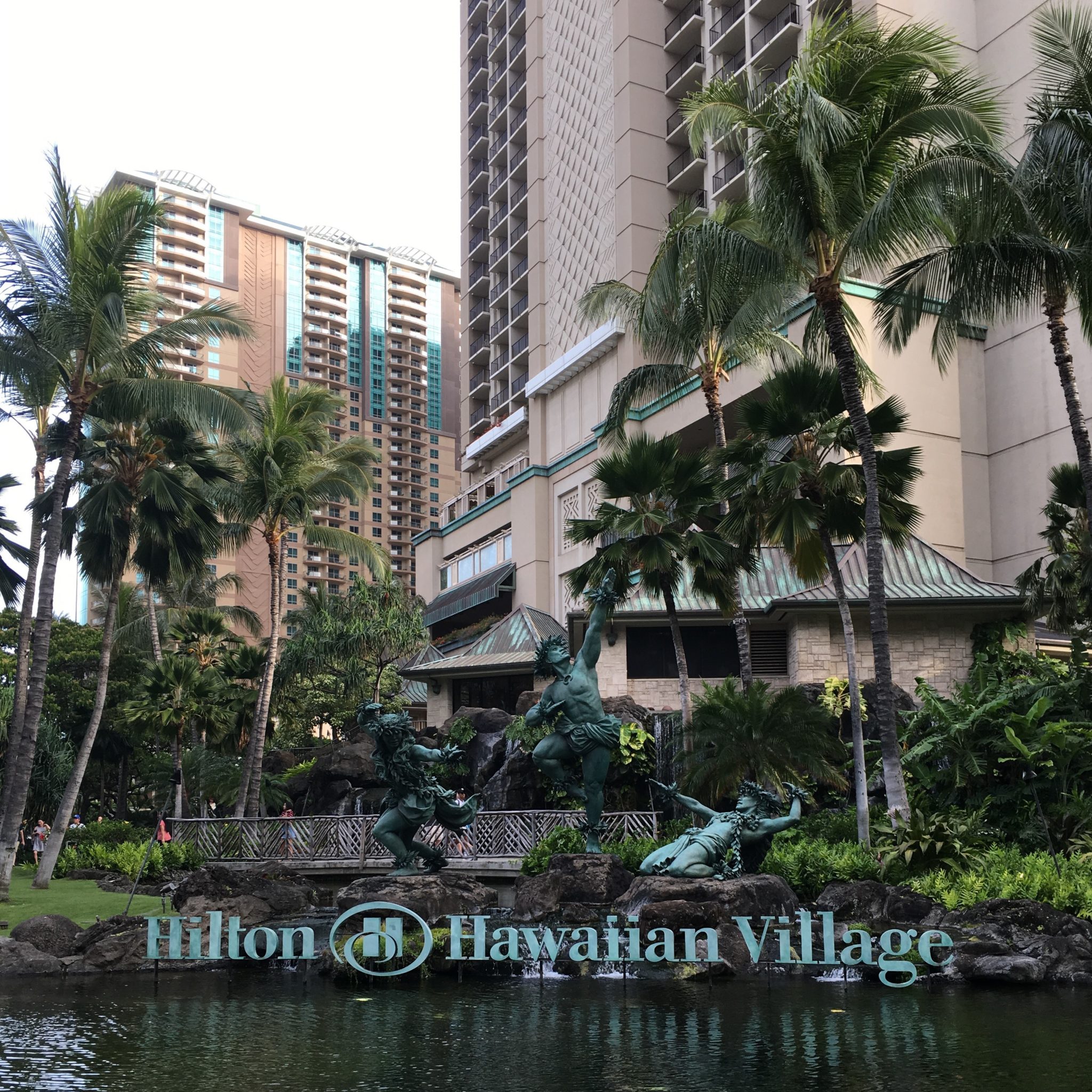 hilton hawaiian village shops