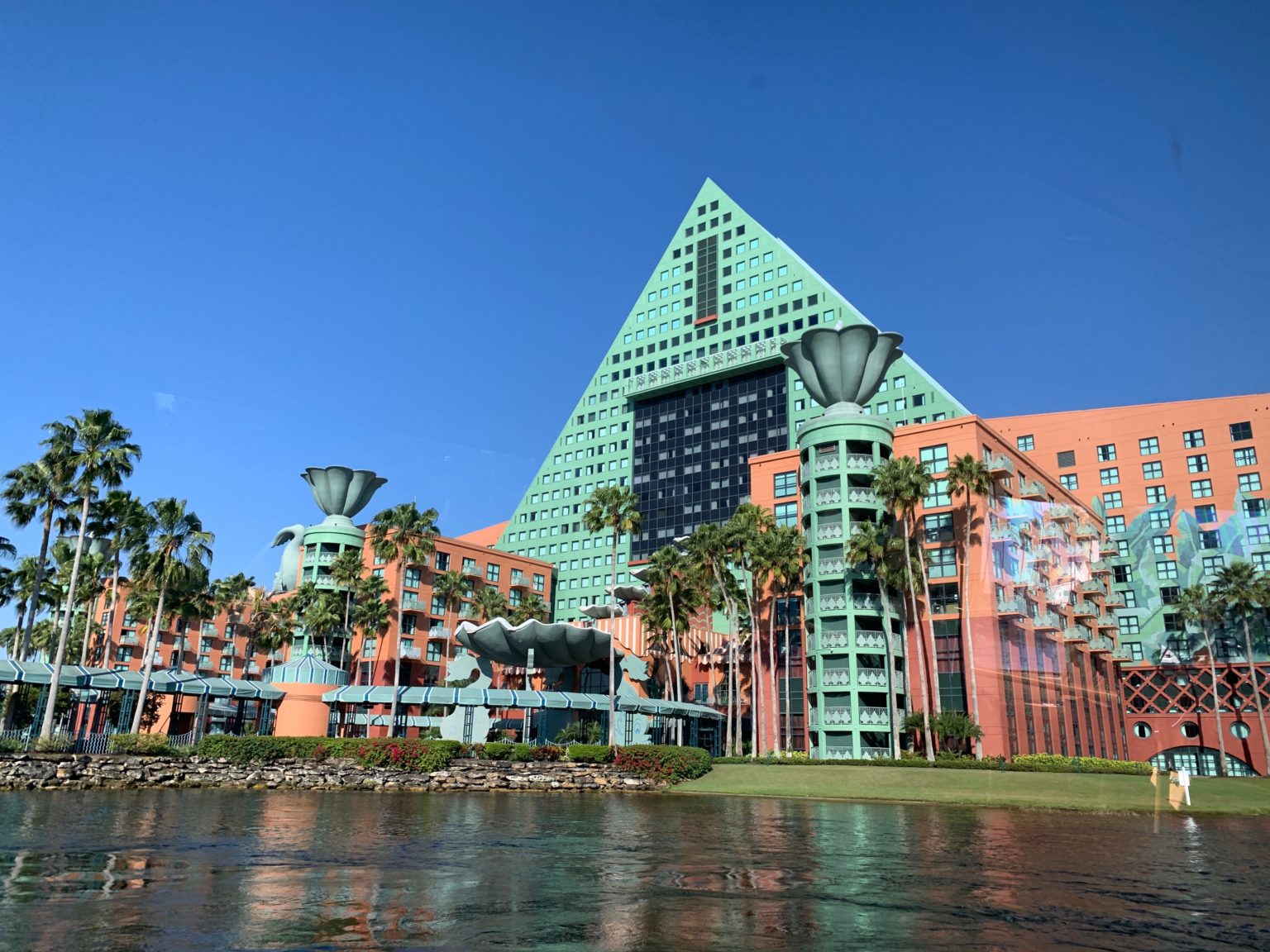 Review walt disney world dolphin hotel orlando florida flying 