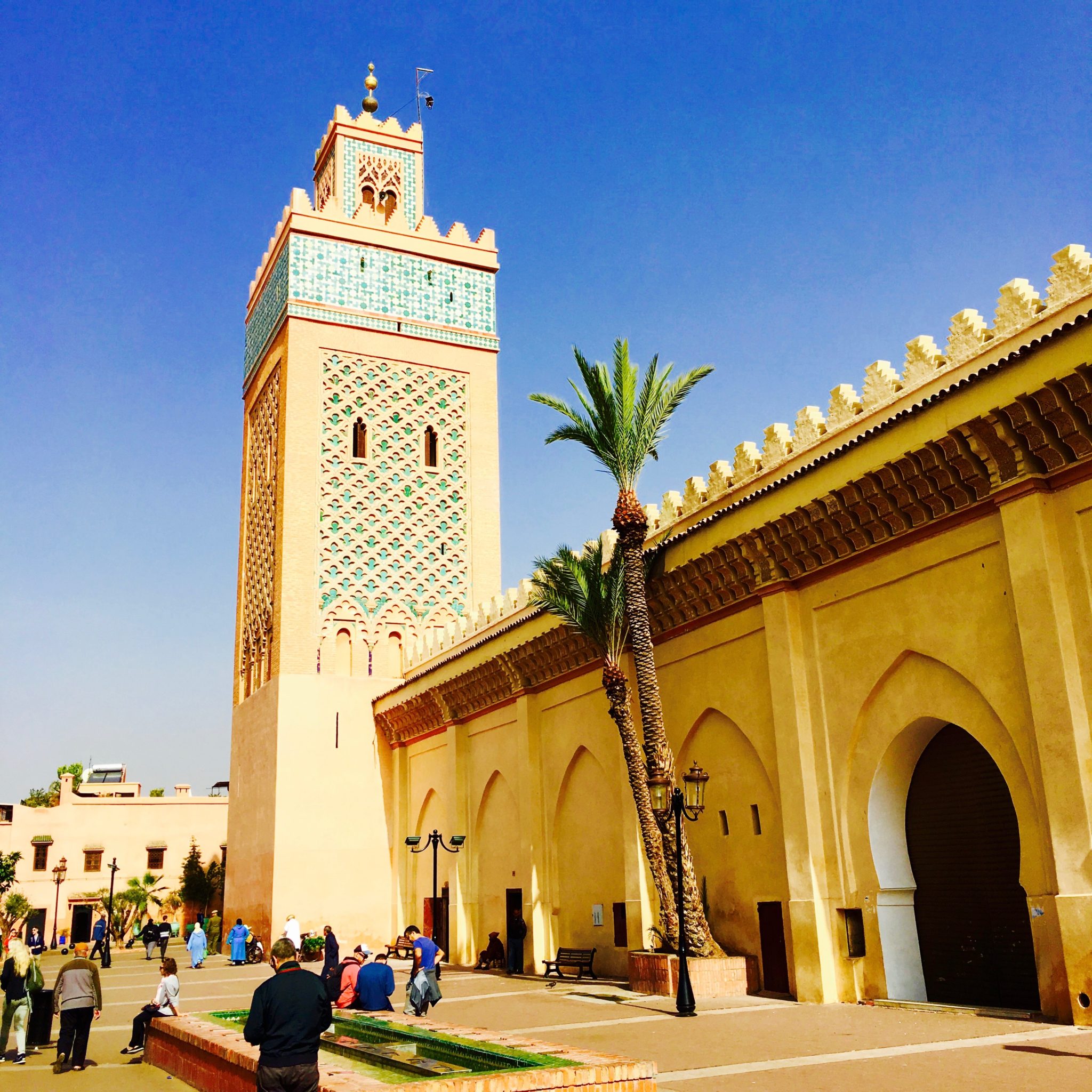 travel between marrakech and casablanca